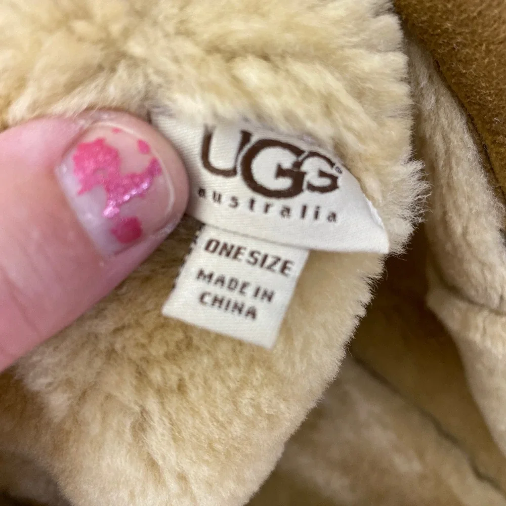 UGG Australia Shearling Suede Hat Unisex One Size Chestnut Brown Winter Cap